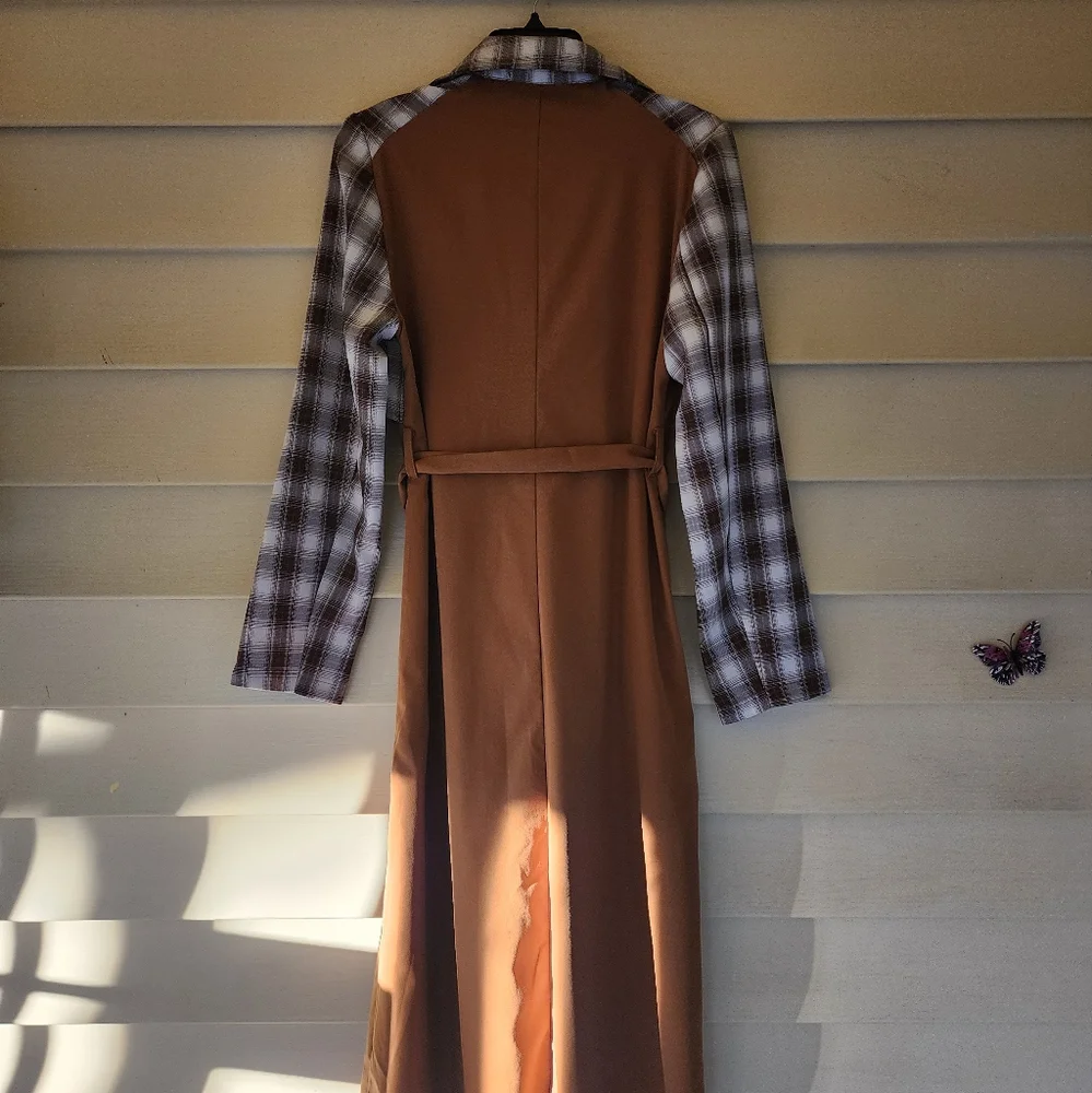 Plaid panel lapel neck belt trench coat size medium. - Picture 3 of 5